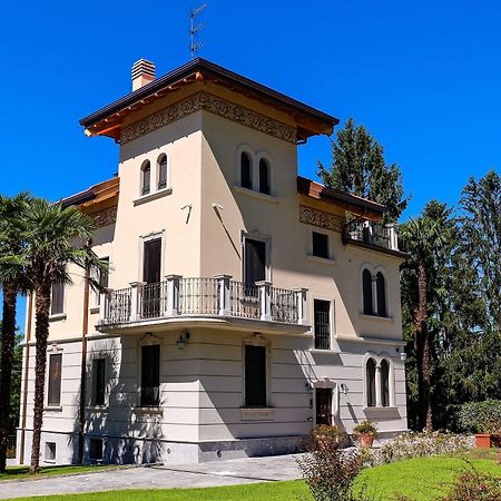 Villa Chiara B&B Biandronno Buitenkant foto