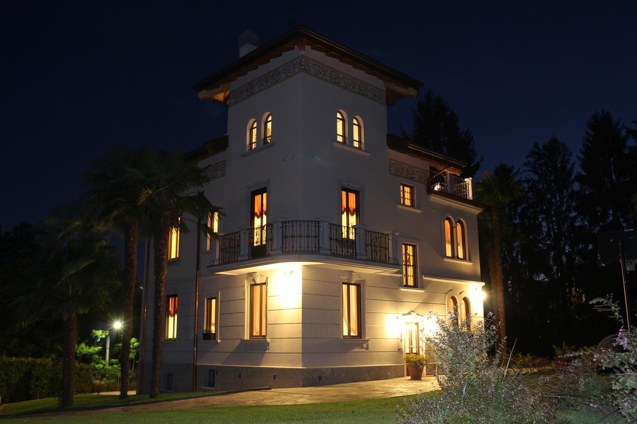 Villa Chiara B&B Biandronno Buitenkant foto