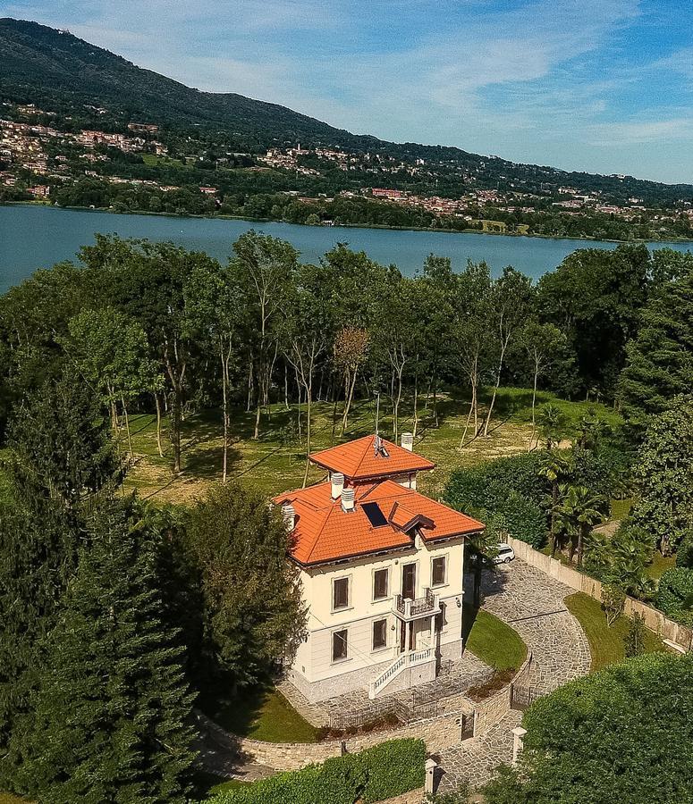 Villa Chiara B&B Biandronno Buitenkant foto