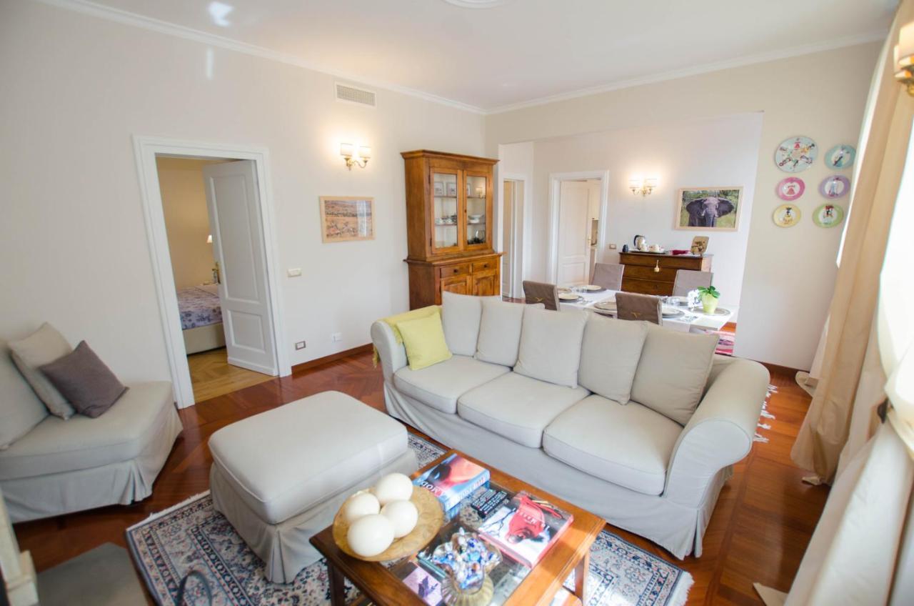 Villa Chiara B&B Biandronno Buitenkant foto